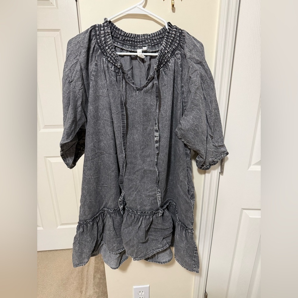 Elan Charcoal Smocked Tunic Top
